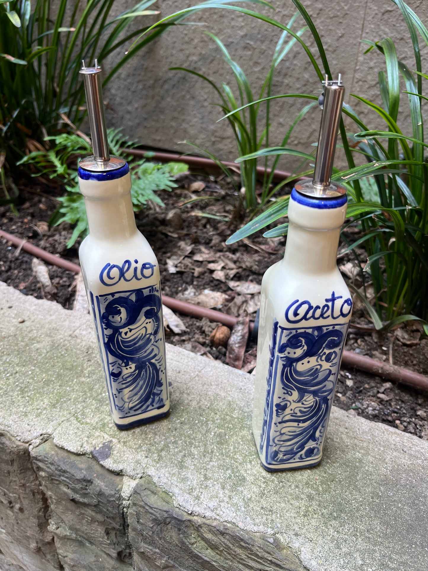 Ceramic oil dispenser