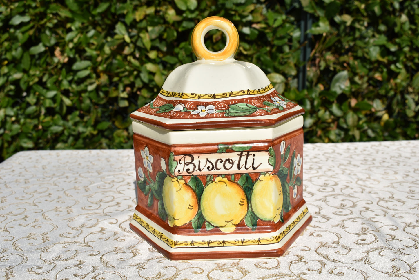 barattolo di biscotti in ceramica