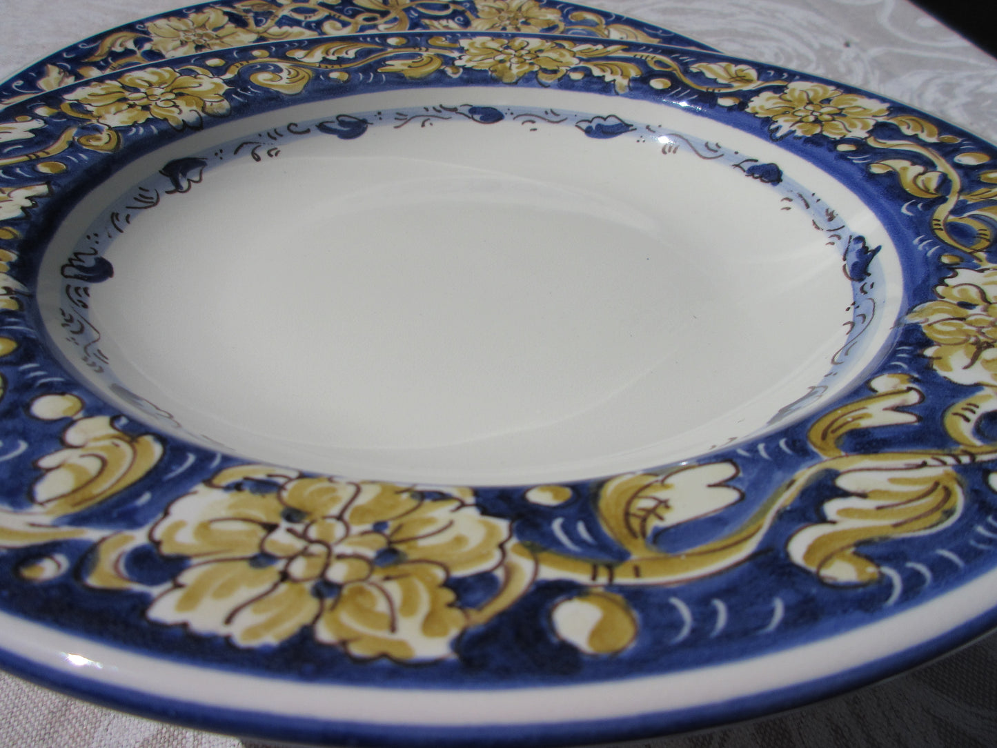 Piatti in ceramica