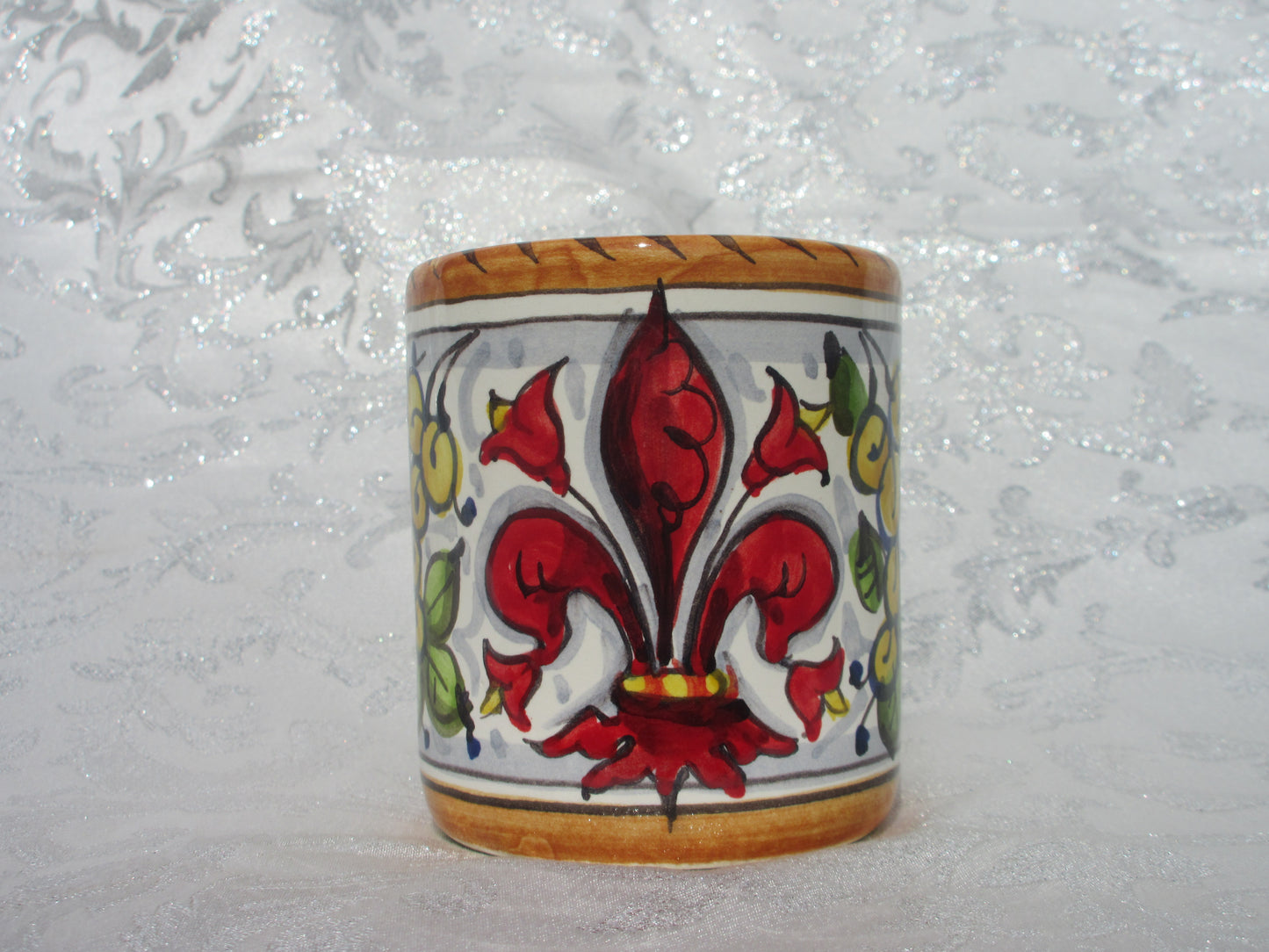 tazza in ceramica fatta a mano