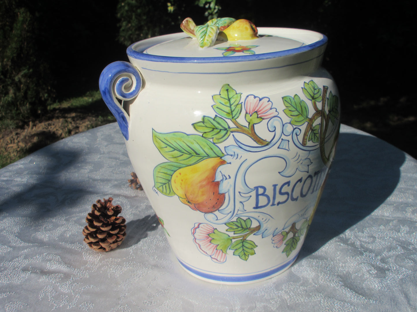 barattolo di biscotti in ceramica