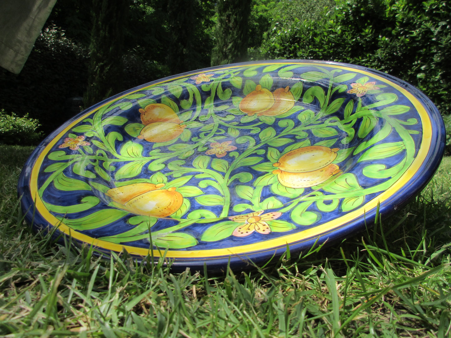 Piatto in ceramica