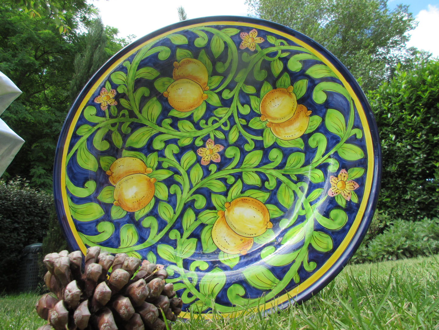 Piatto in ceramica