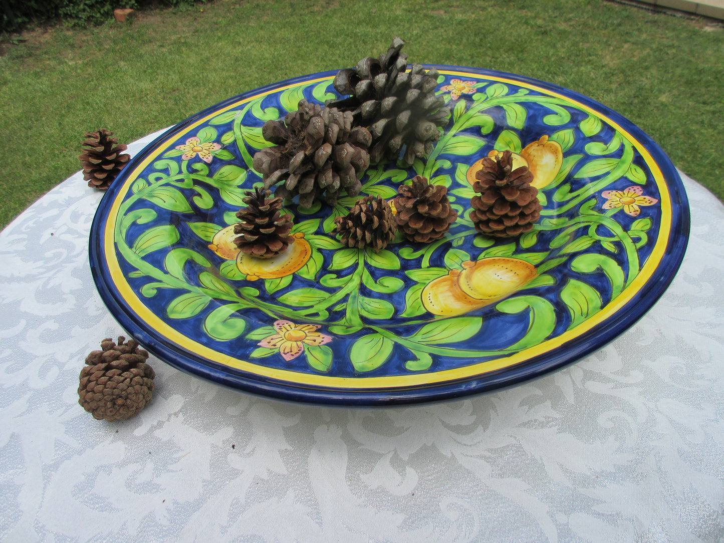 Piatto in ceramica