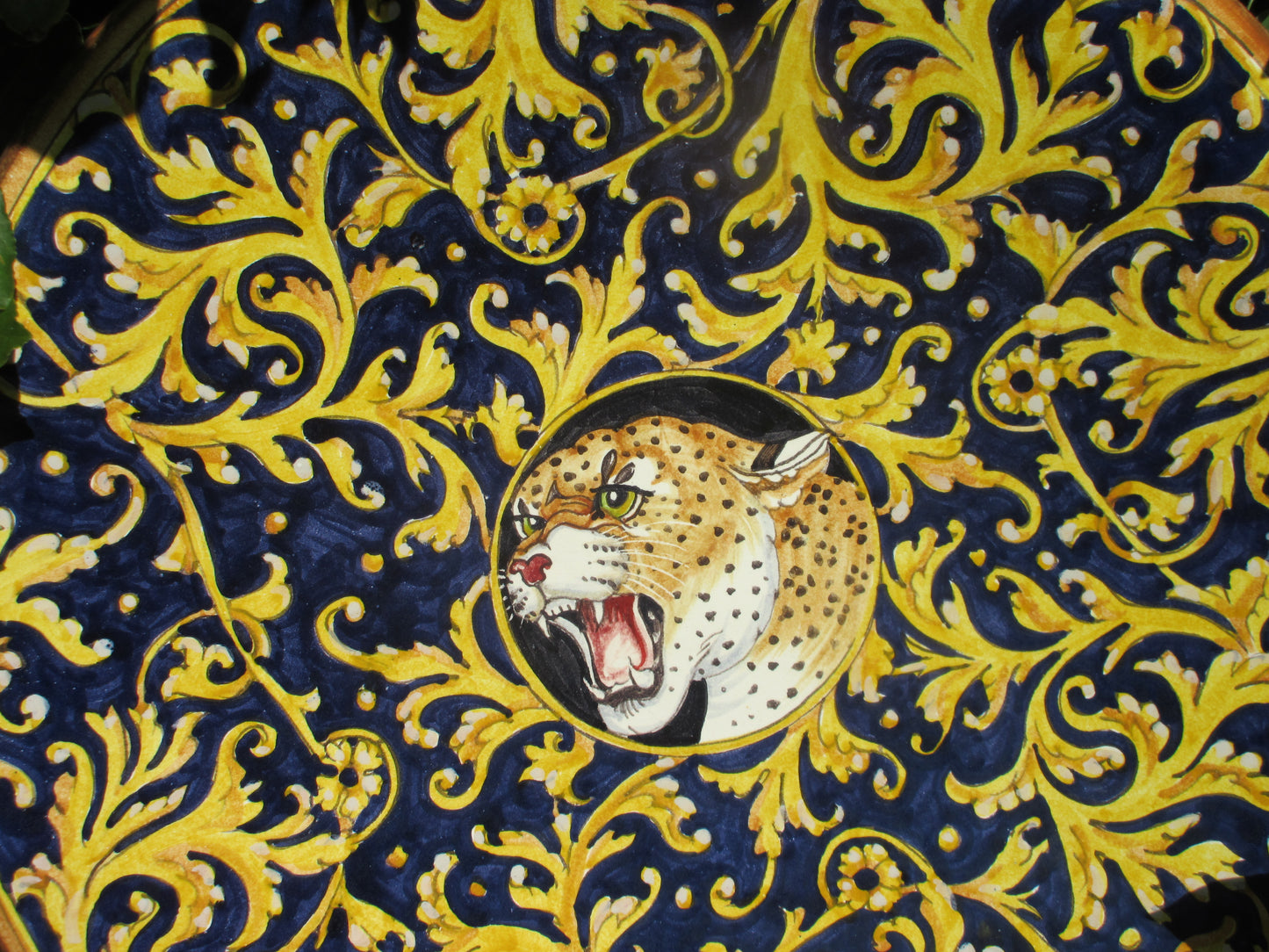 Piatto in ceramica