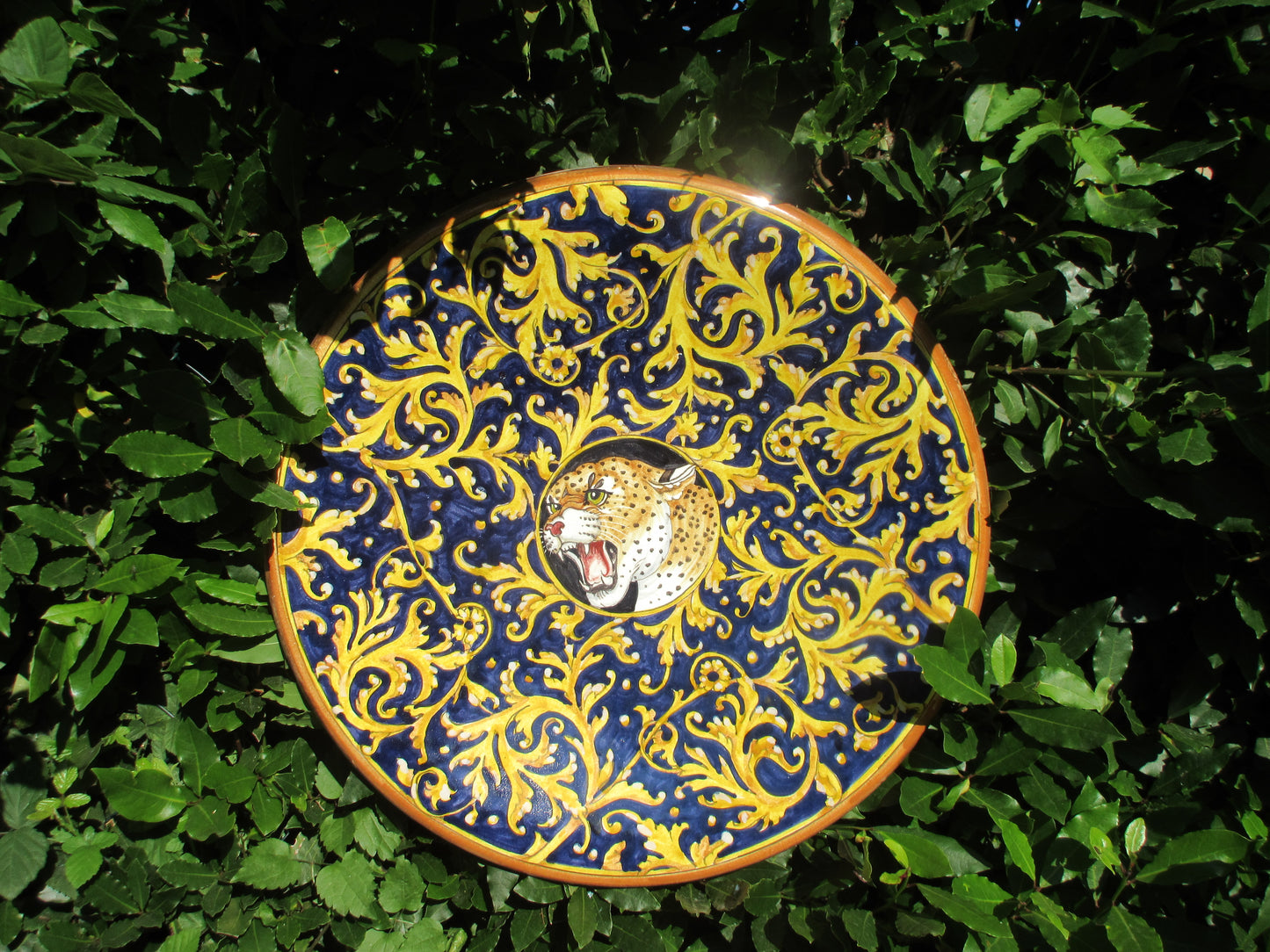 Piatto in ceramica