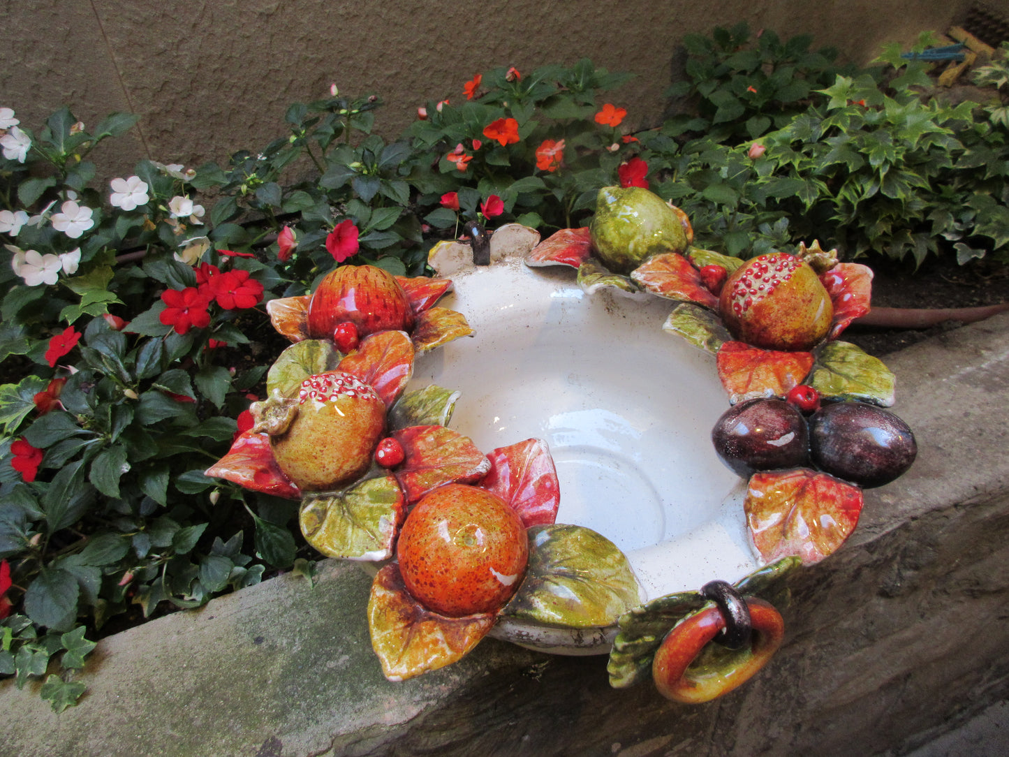 cestino centrale in ceramica