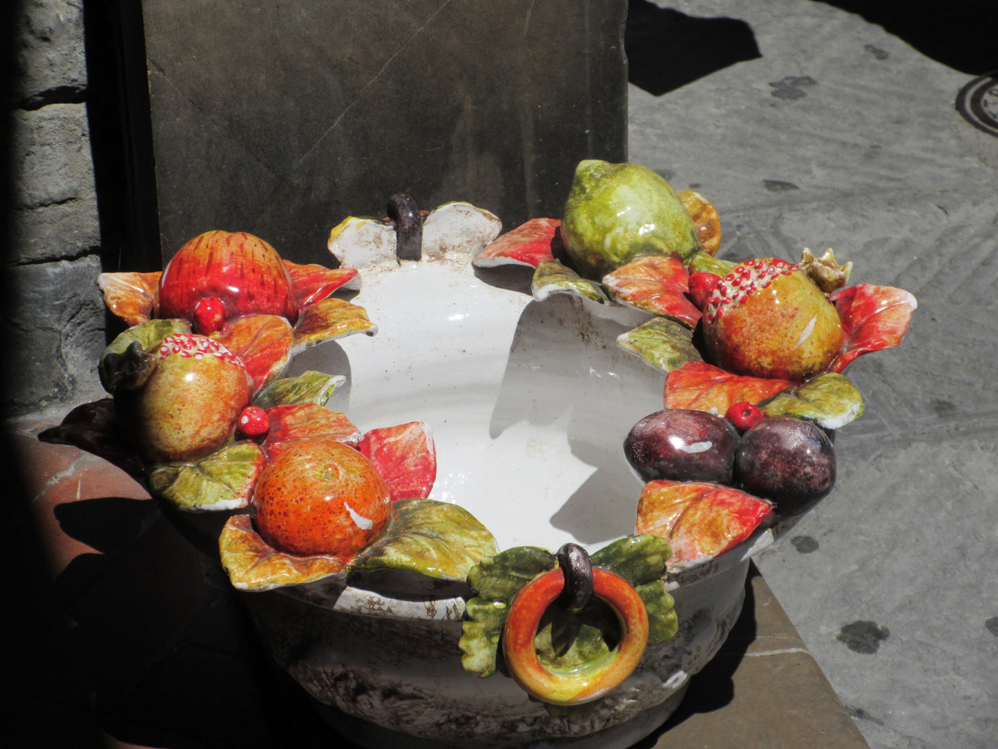cestino centrale in ceramica