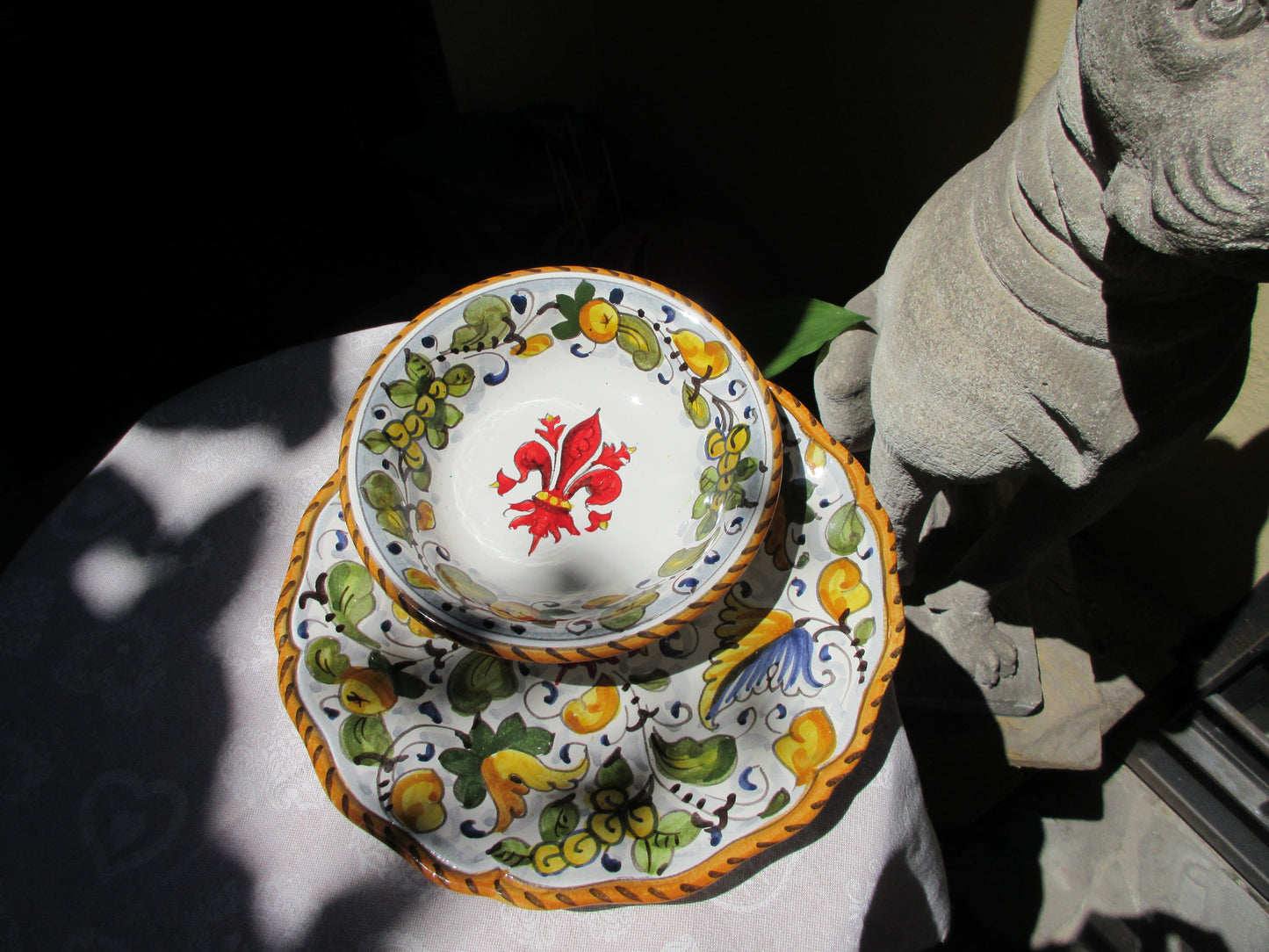 Set di piatti in ceramica