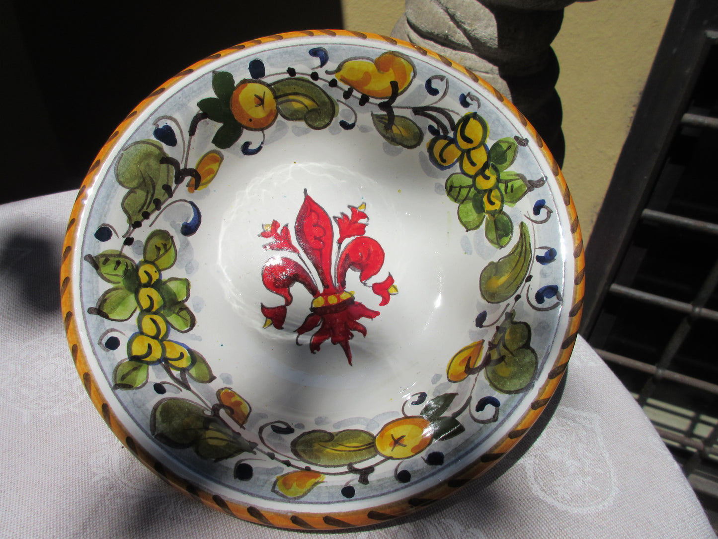 Set di piatti in ceramica