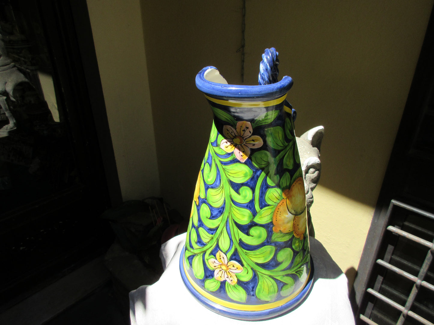 vasi in ceramica per l'arredamento della casa