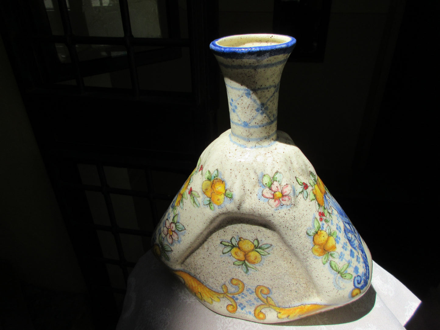 Vaso in ceramica fiorentina