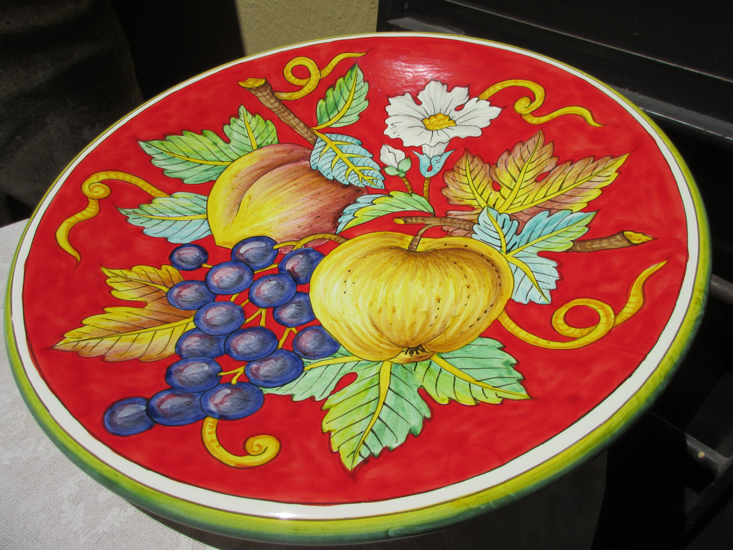 piatto in ceramica fatto a mano