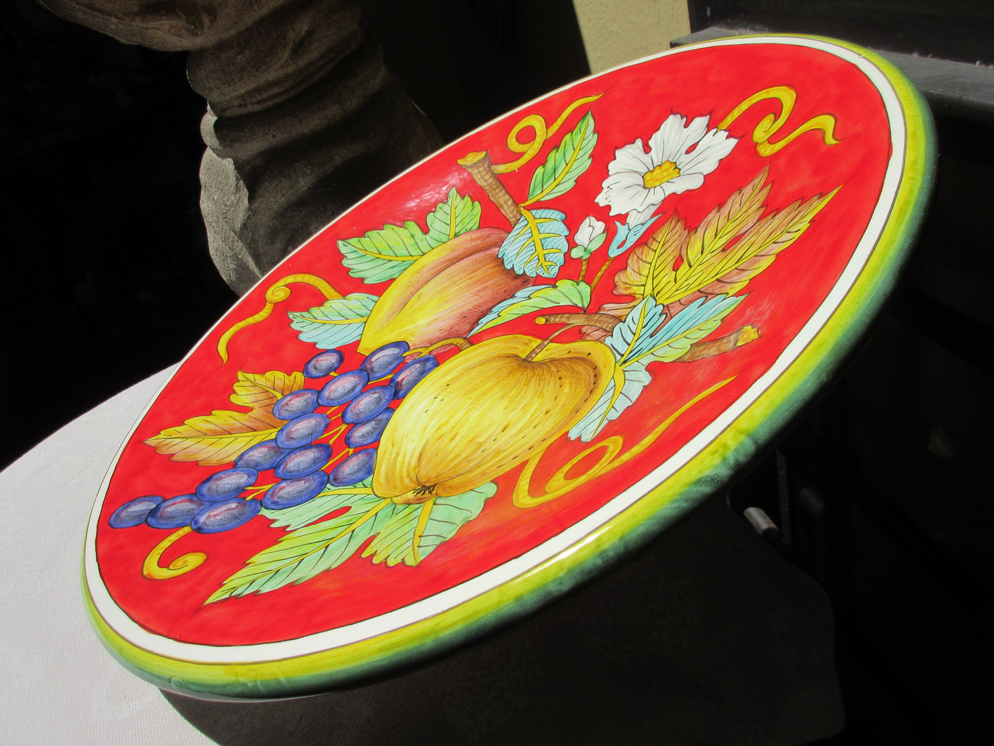 piatto in ceramica fatto a mano