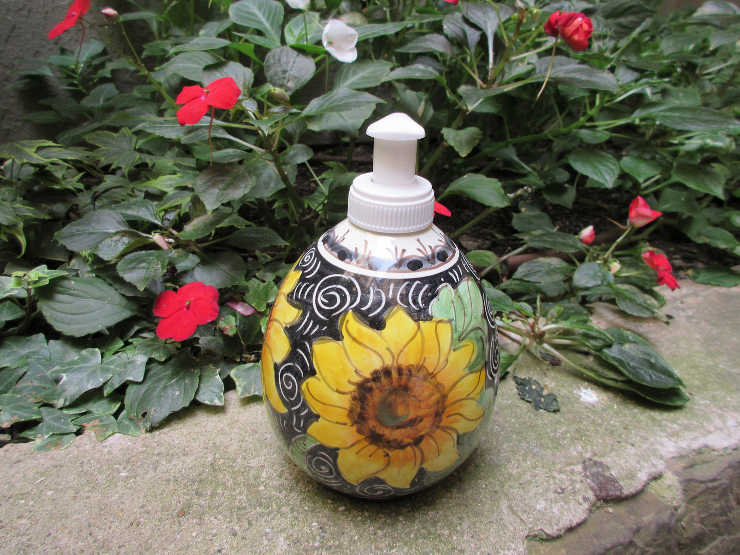 distributore di sapone in ceramica