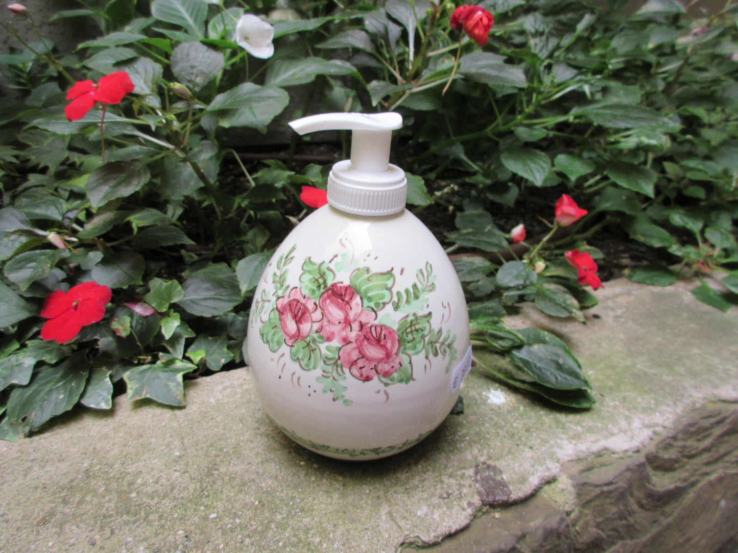 distributore di sapone in ceramica