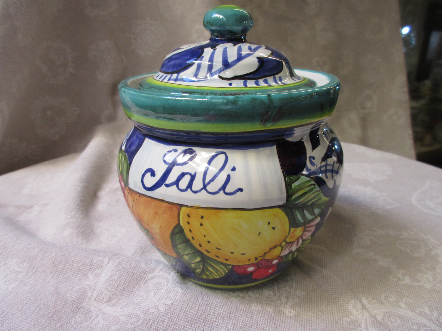 contenitore in ceramica