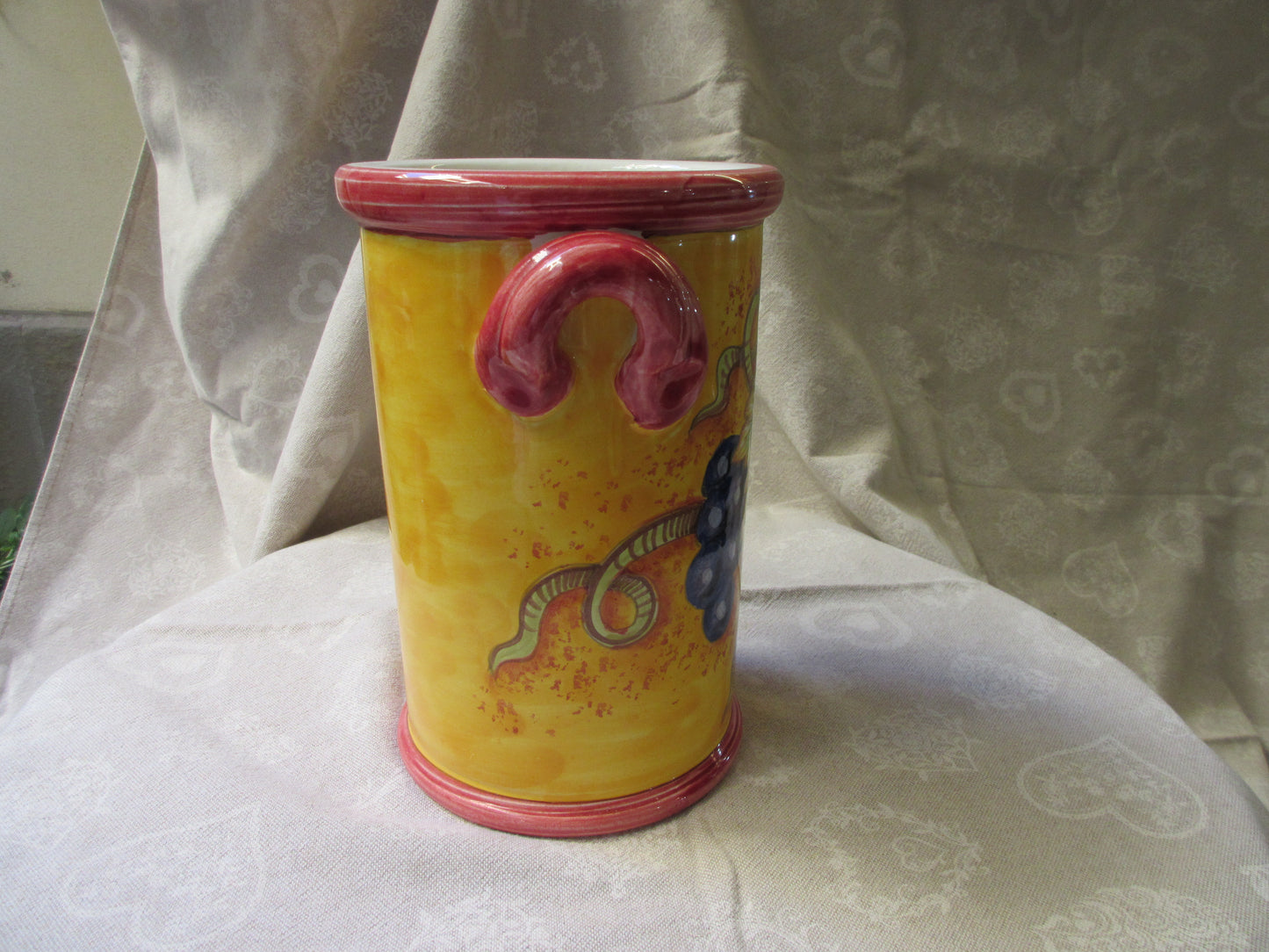 Ceramic utensil holder