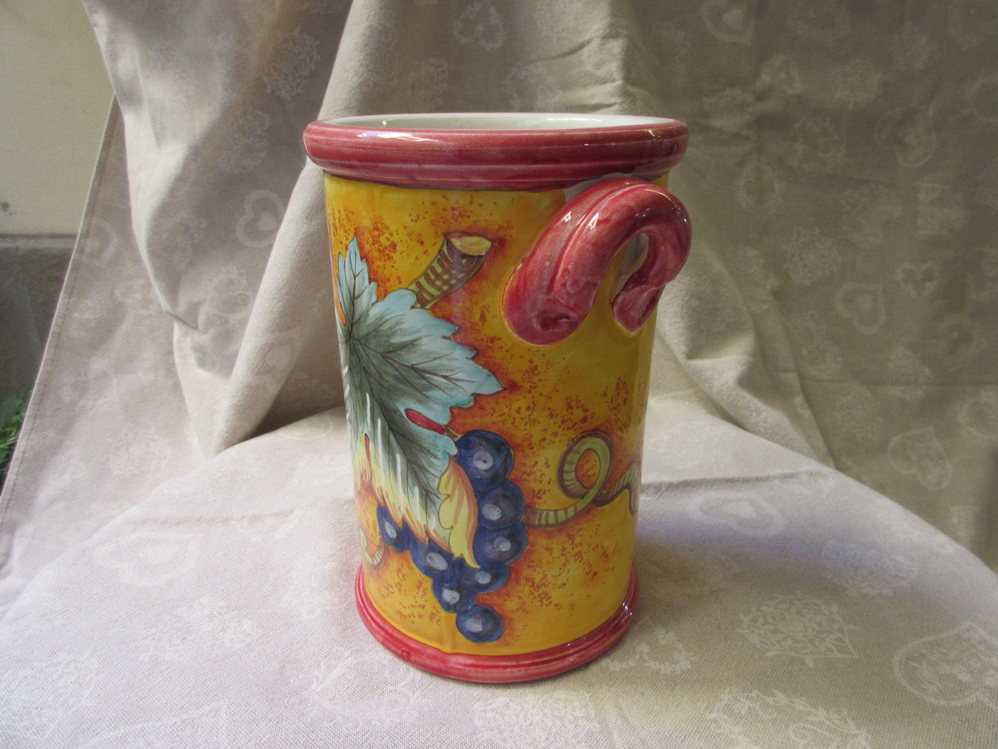 Ceramic utensil holder