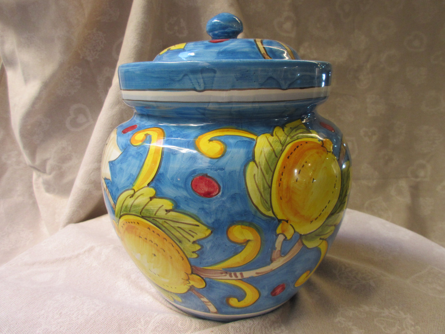 casa in barattolo di ceramica per biscotti