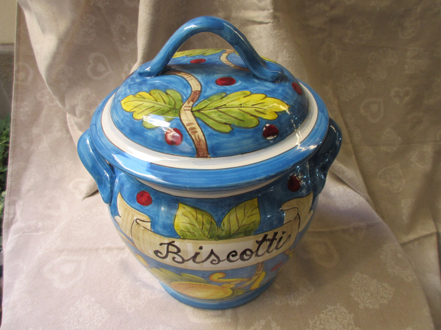 Ceramic cookie jar