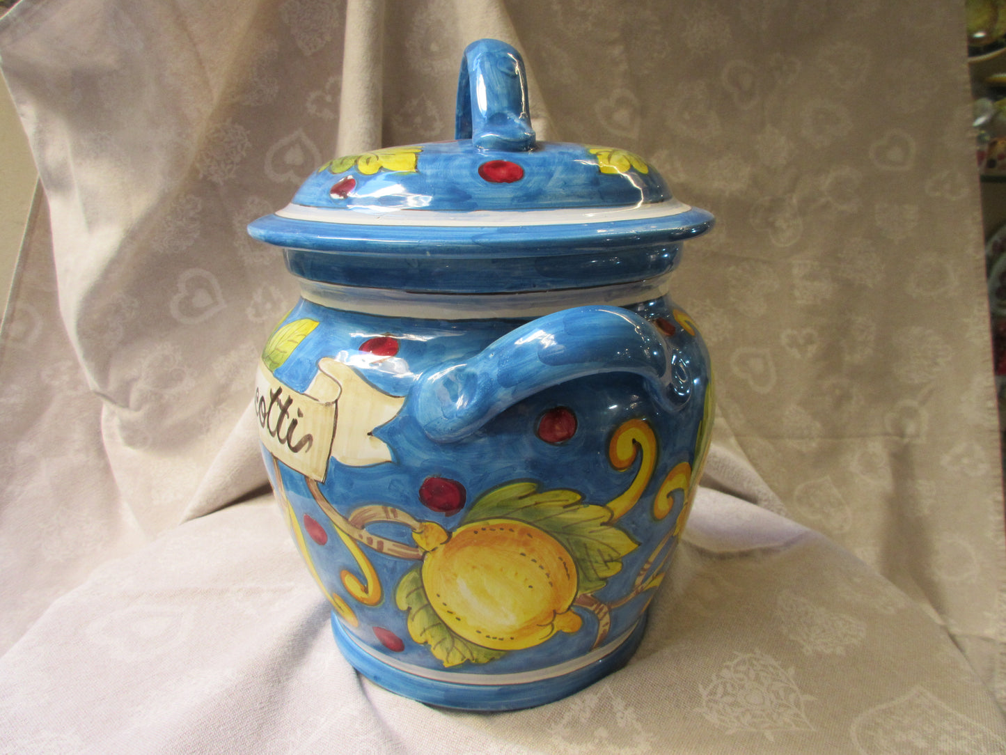 Ceramic cookie jar