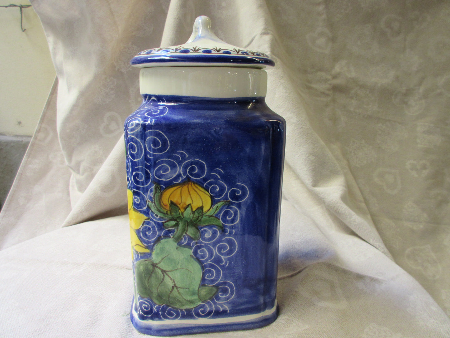 contenitore in ceramica