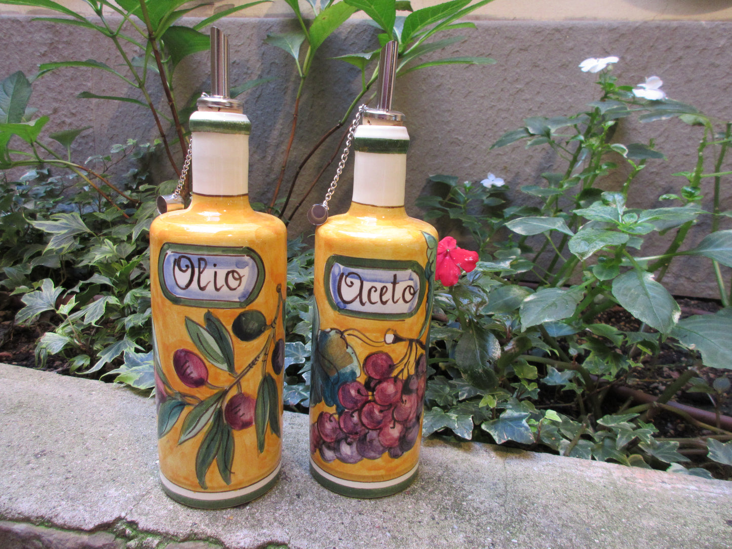 ceramic oil and vinegar set