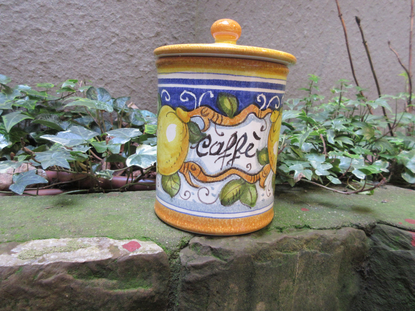 contenitore in ceramica