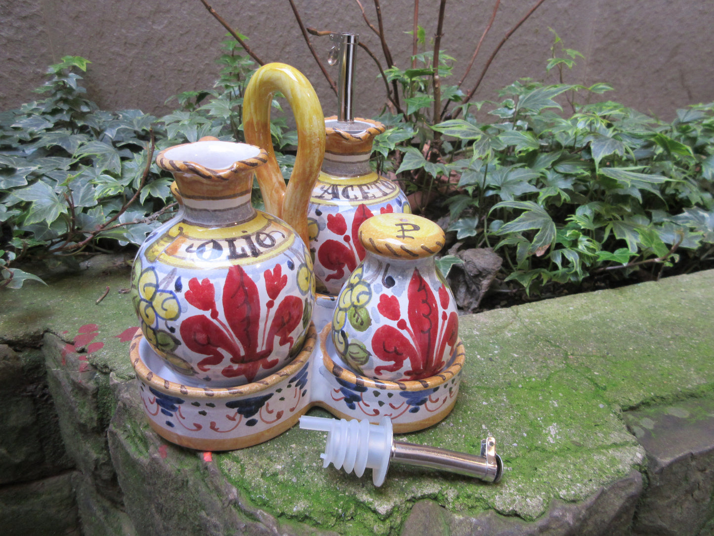 Set in ceramica per olio, aceto, sale e pepe