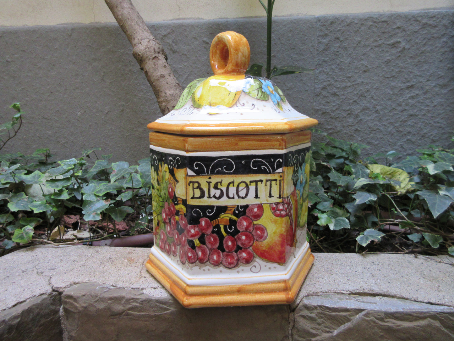 Ceramic cookie jar