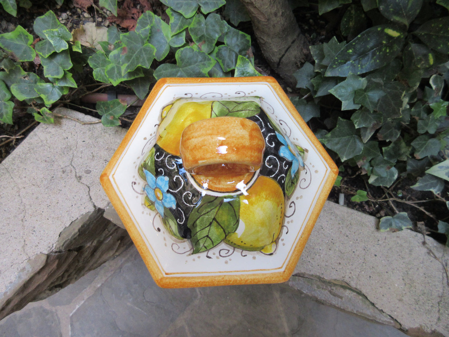 Ceramic cookie jar