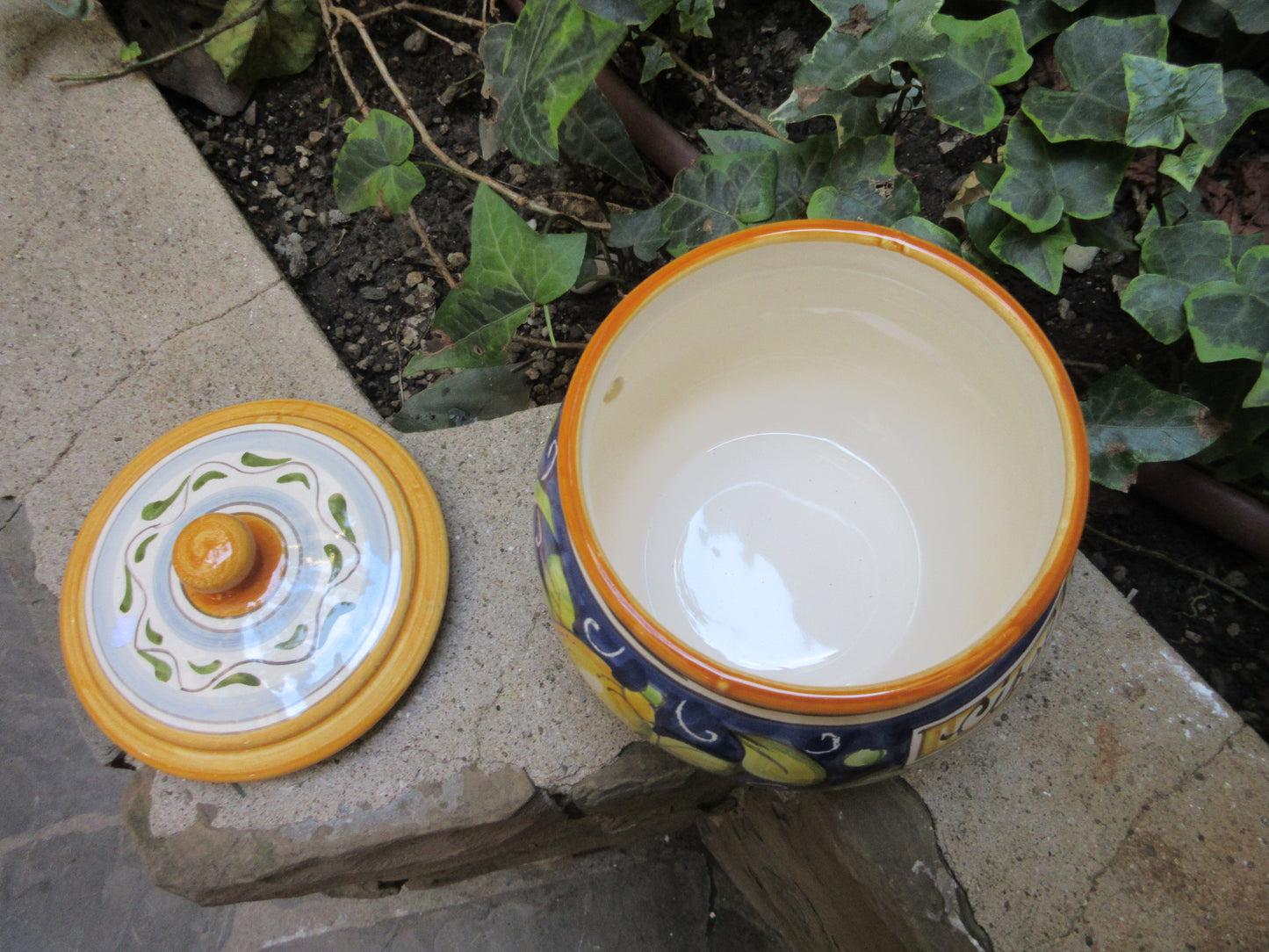 Barattolo contenitore in ceramica