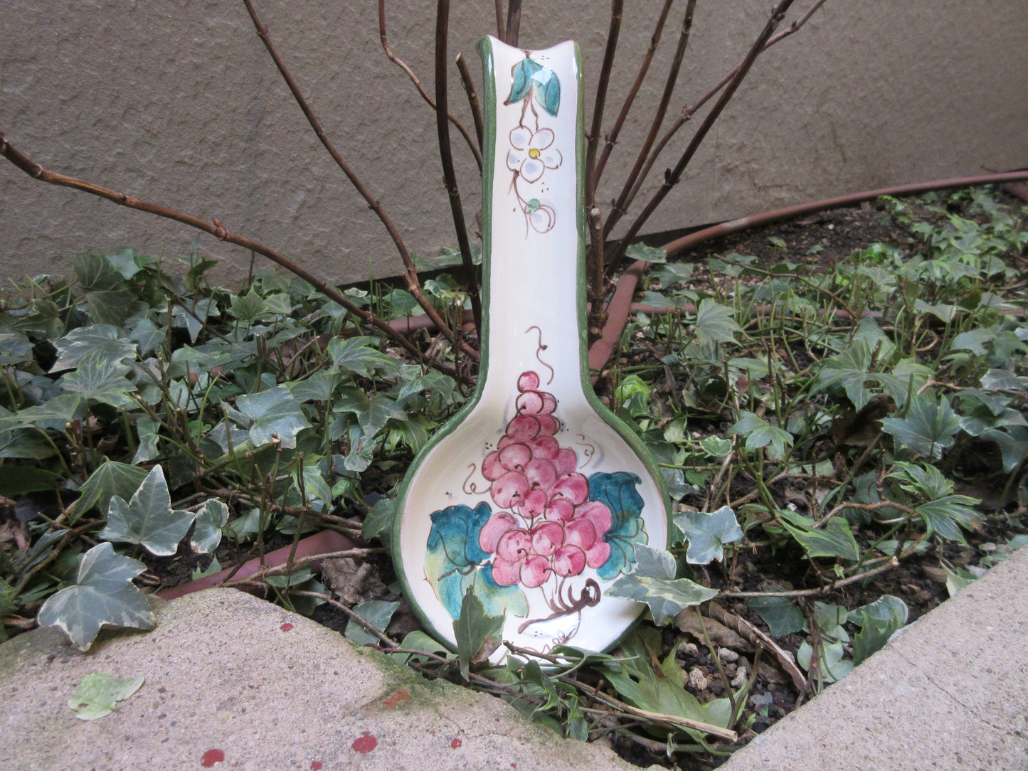 Ceramic spoon rest