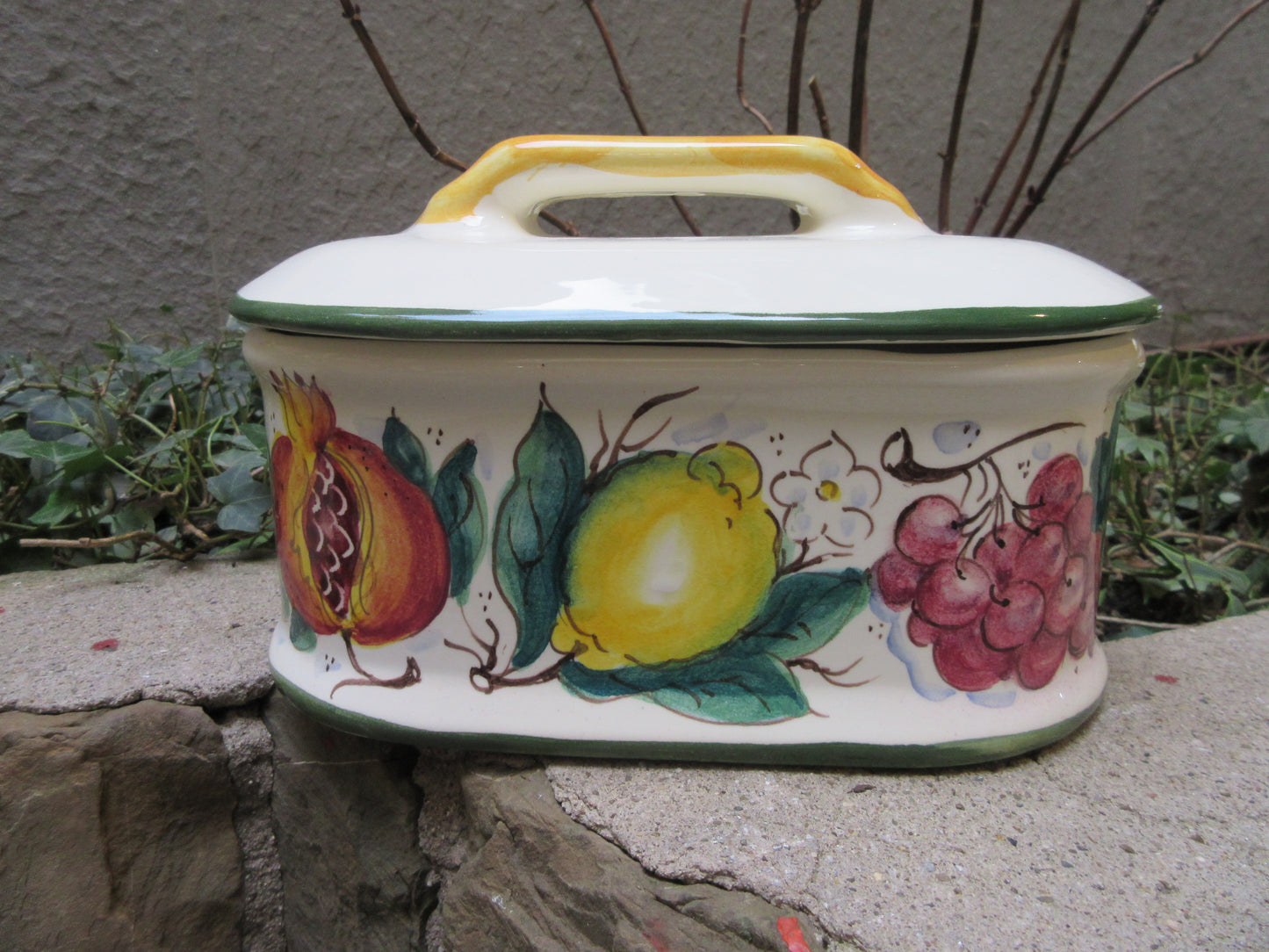 Ceramic container jar