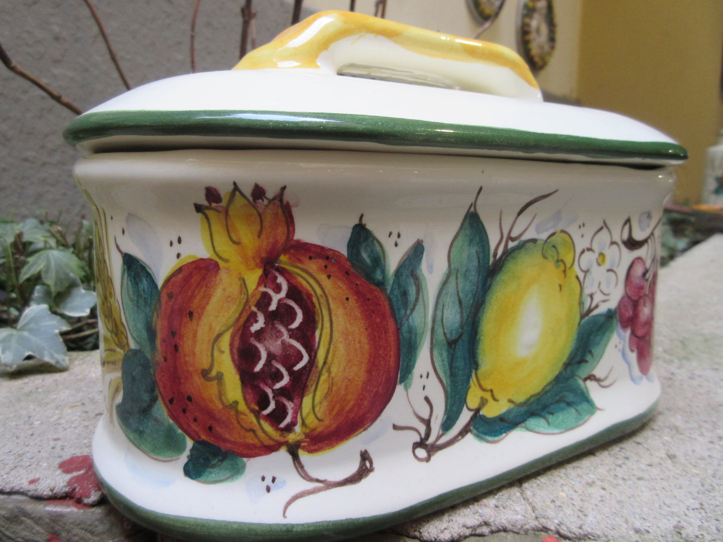 Ceramic container jar