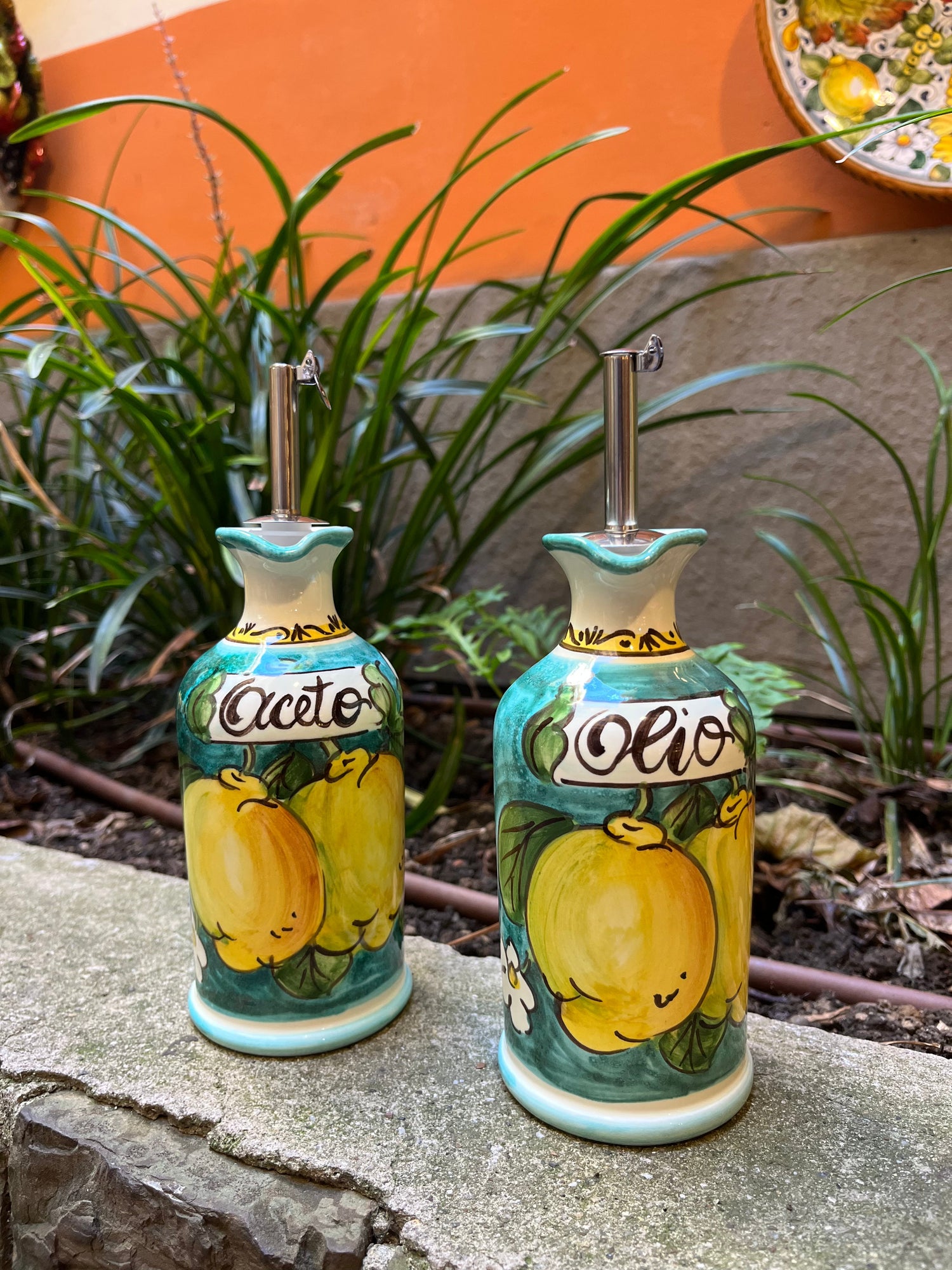 Ceramic oil and vinegar container