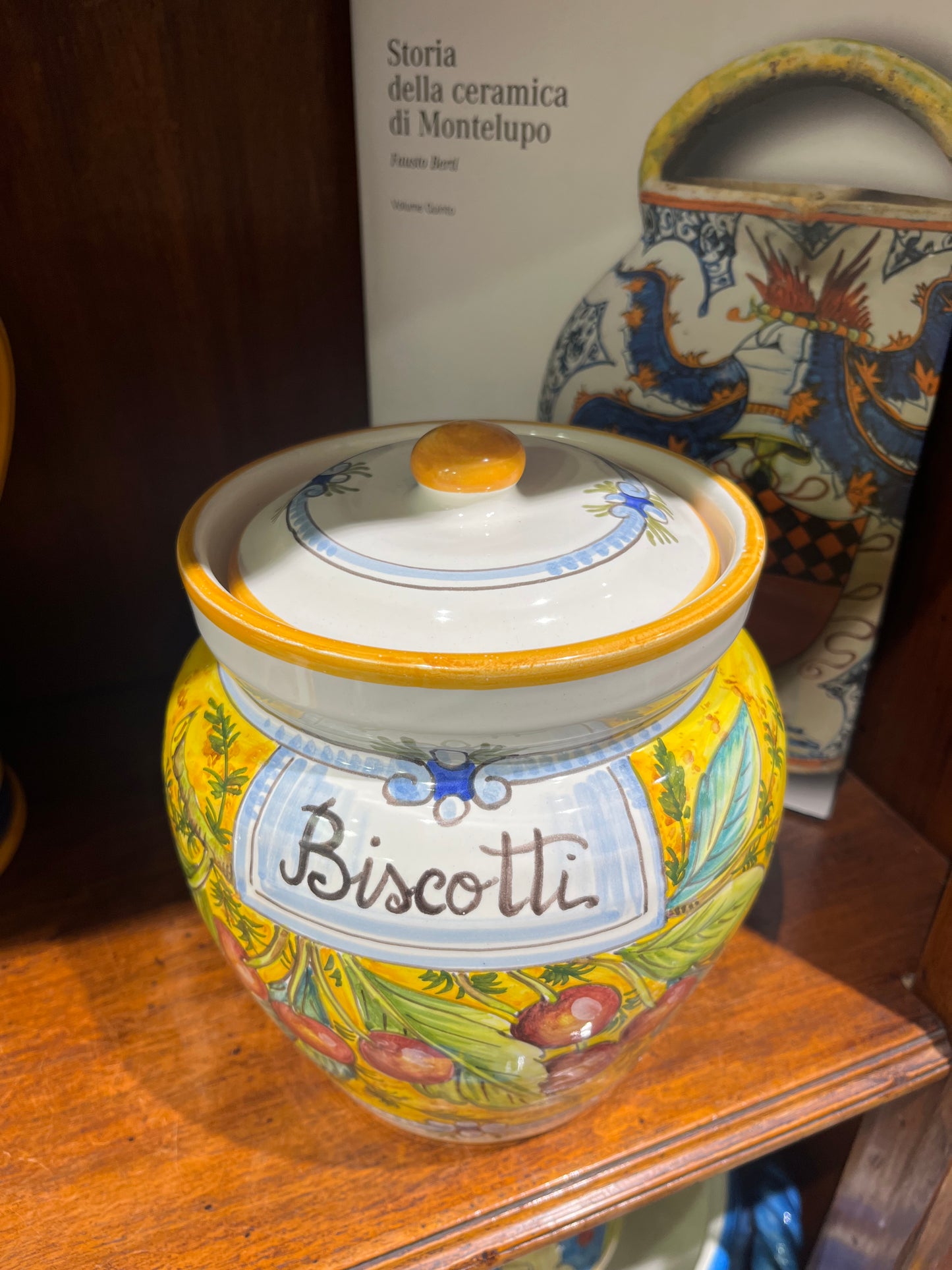 Ceramic cookie jar