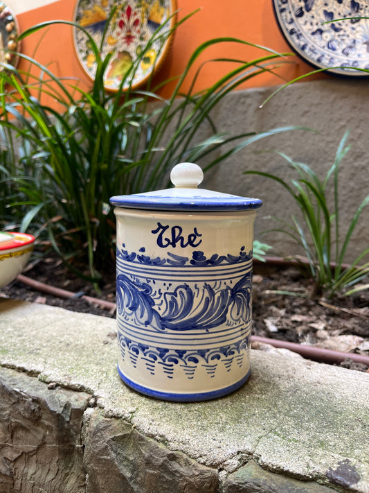 Ceramic tea container
