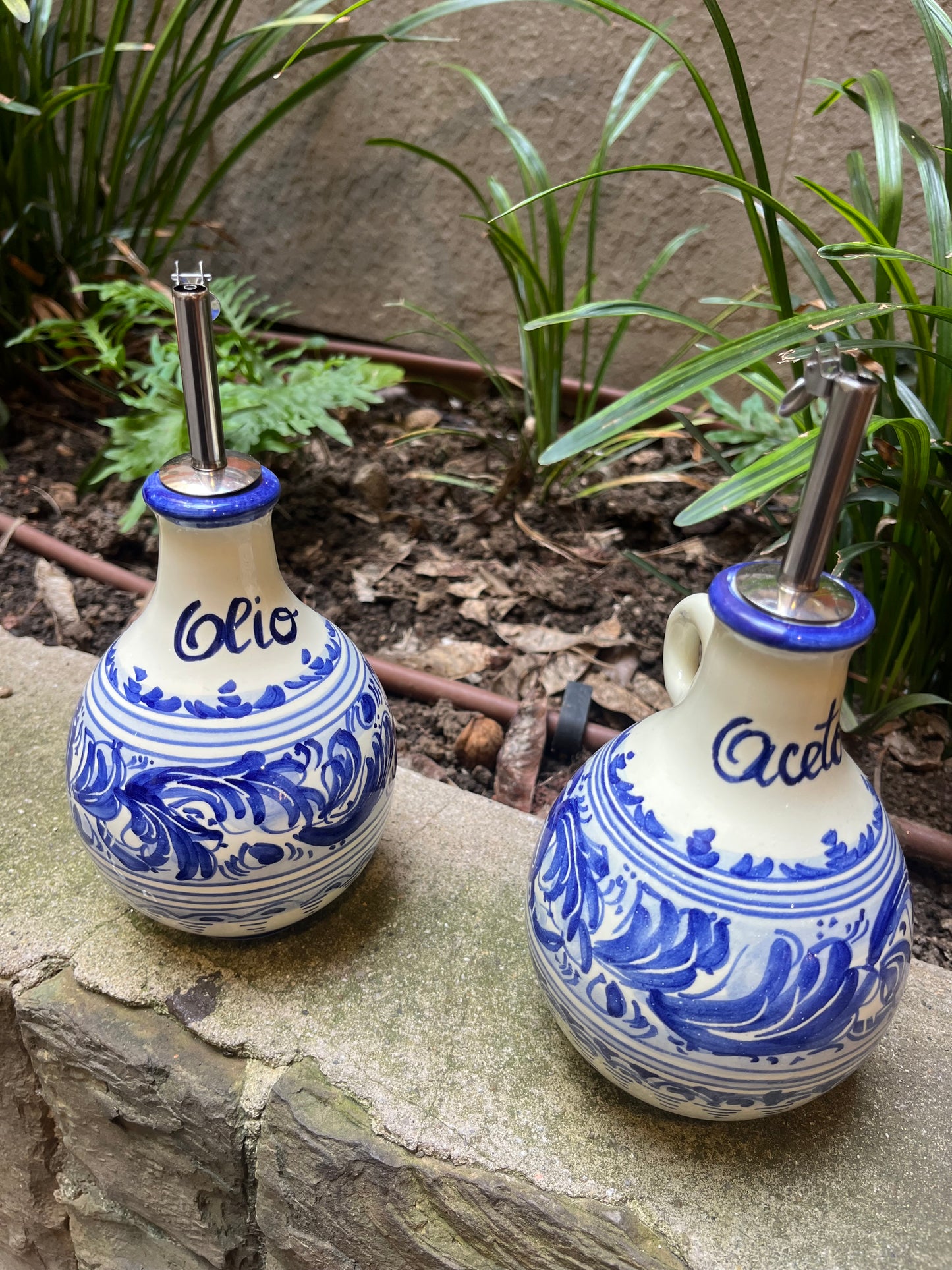 Ceramic oil dispenser