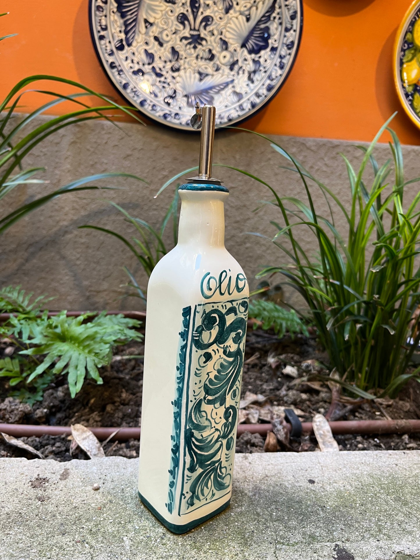 Ceramic oil dispenser