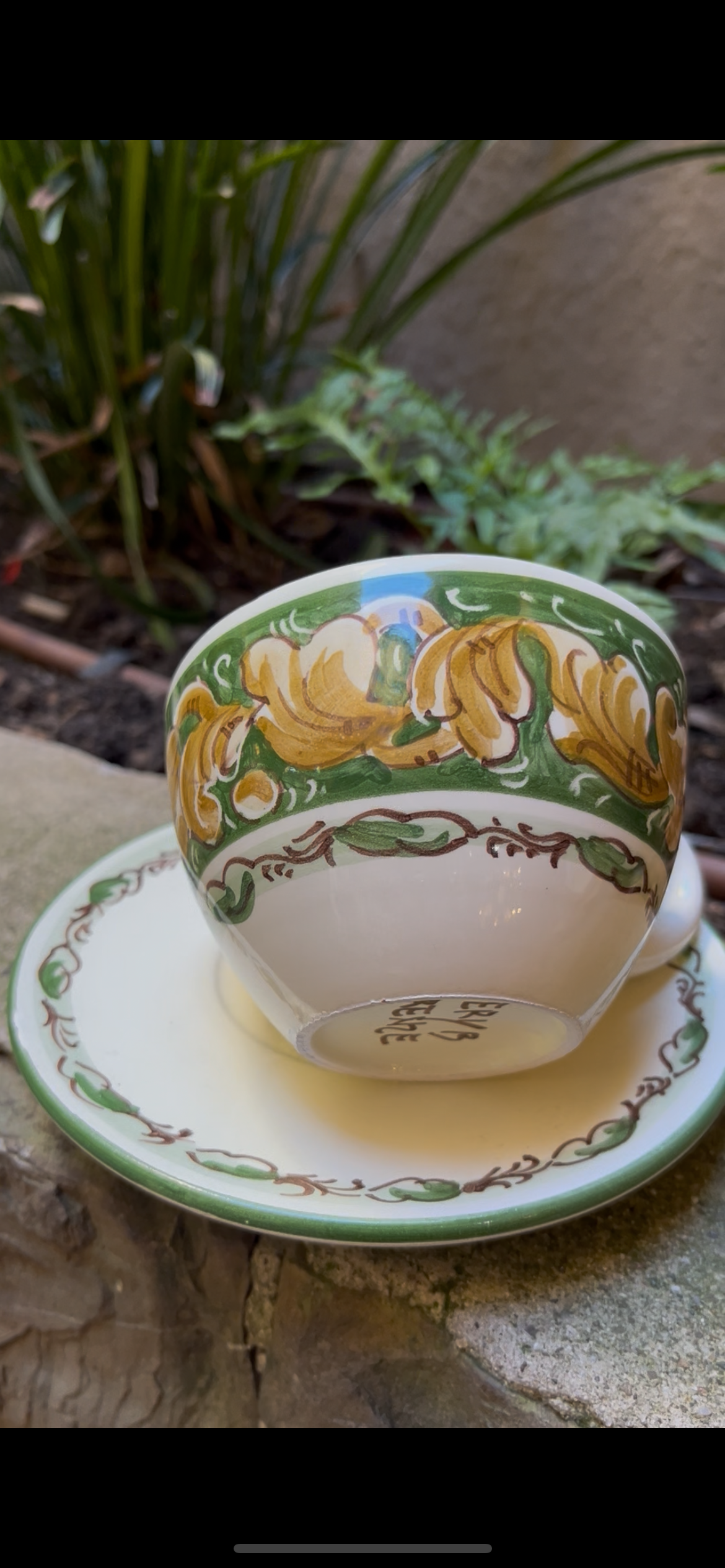 Ceramic tea cup