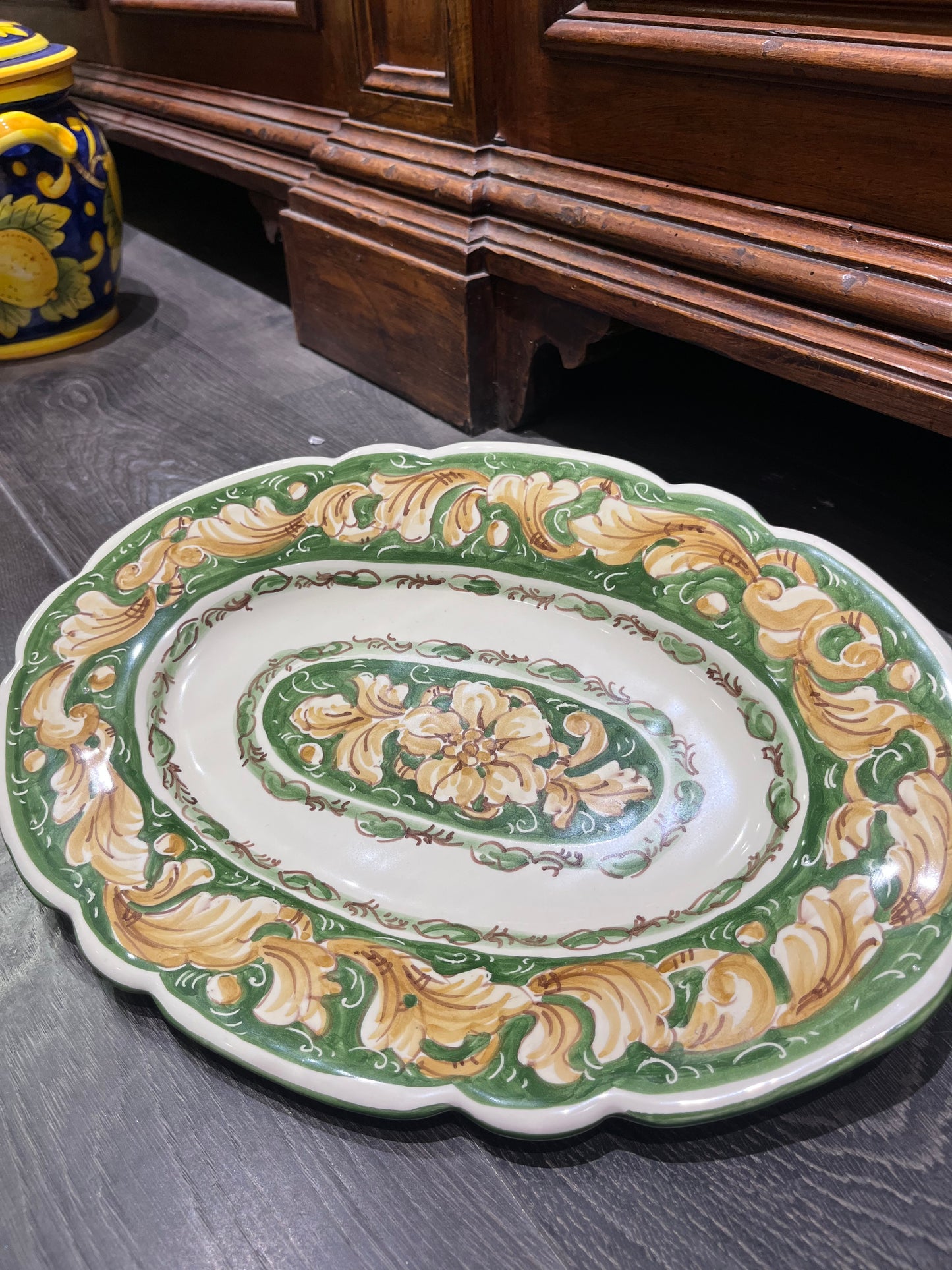 Ceramic oval plate