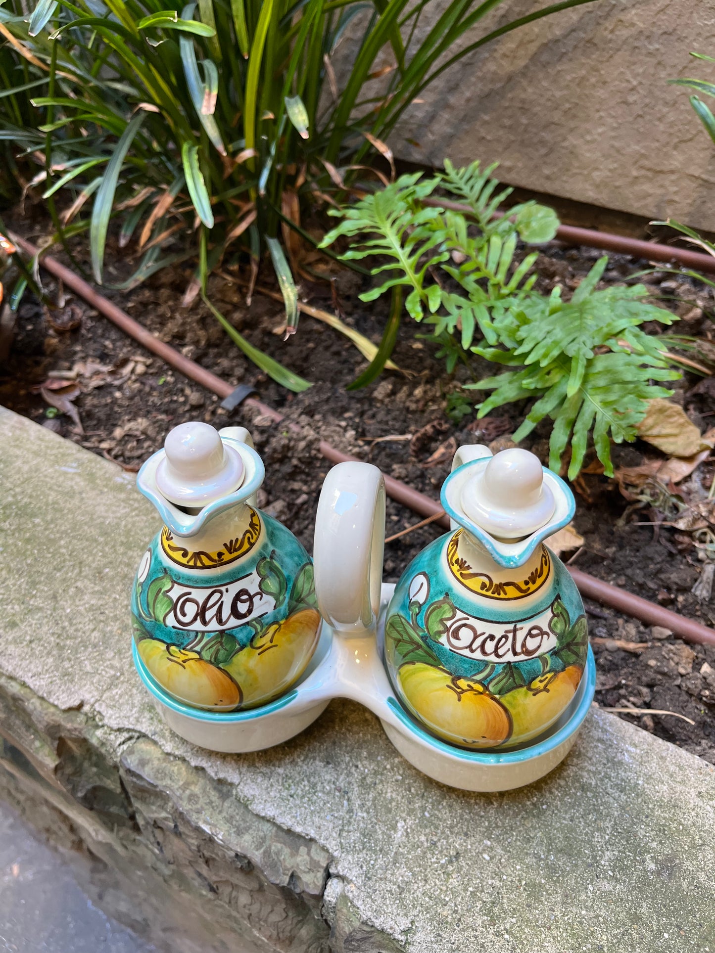 Ceramic oil and vinegar set
