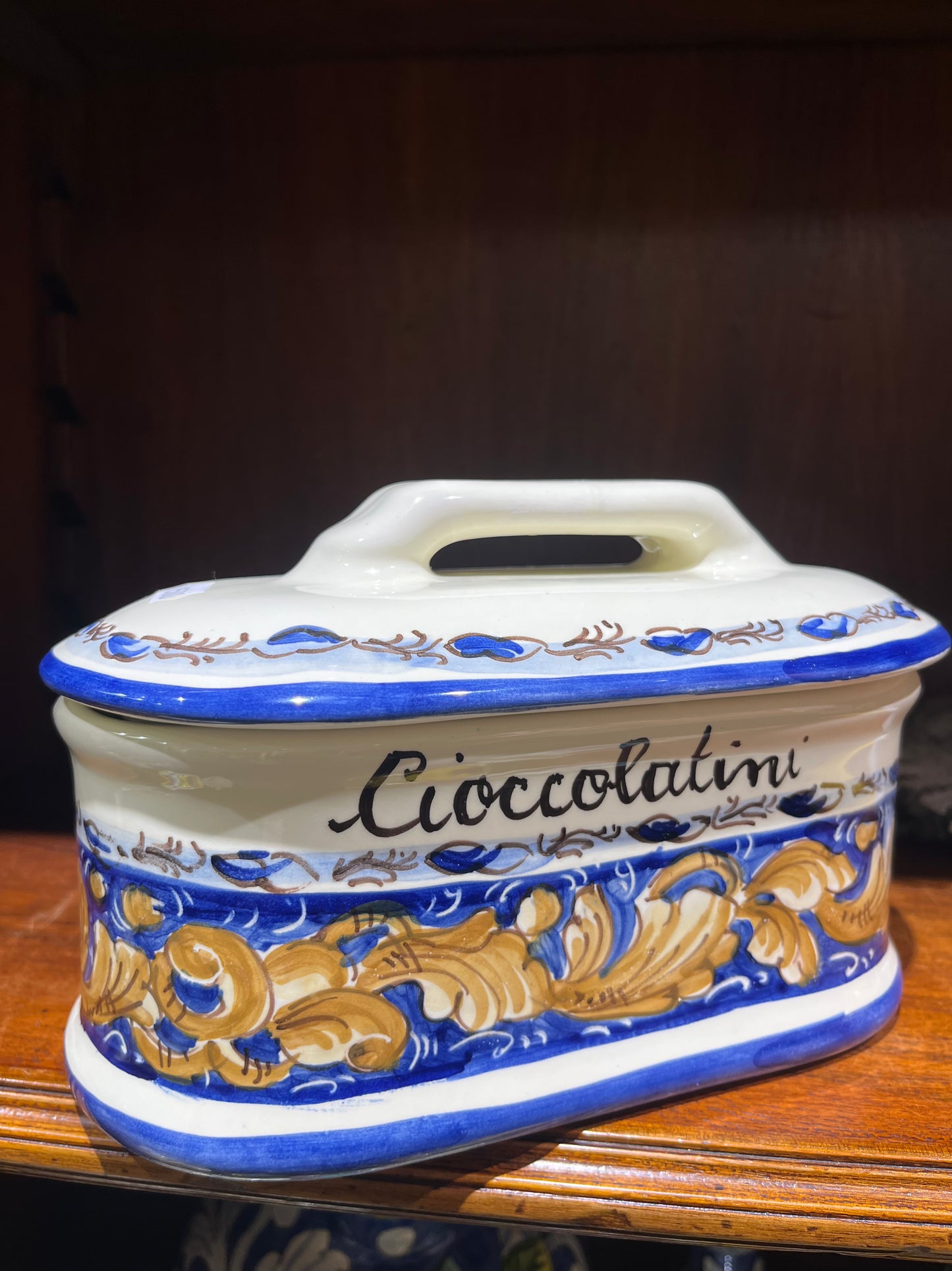 Chocolate container