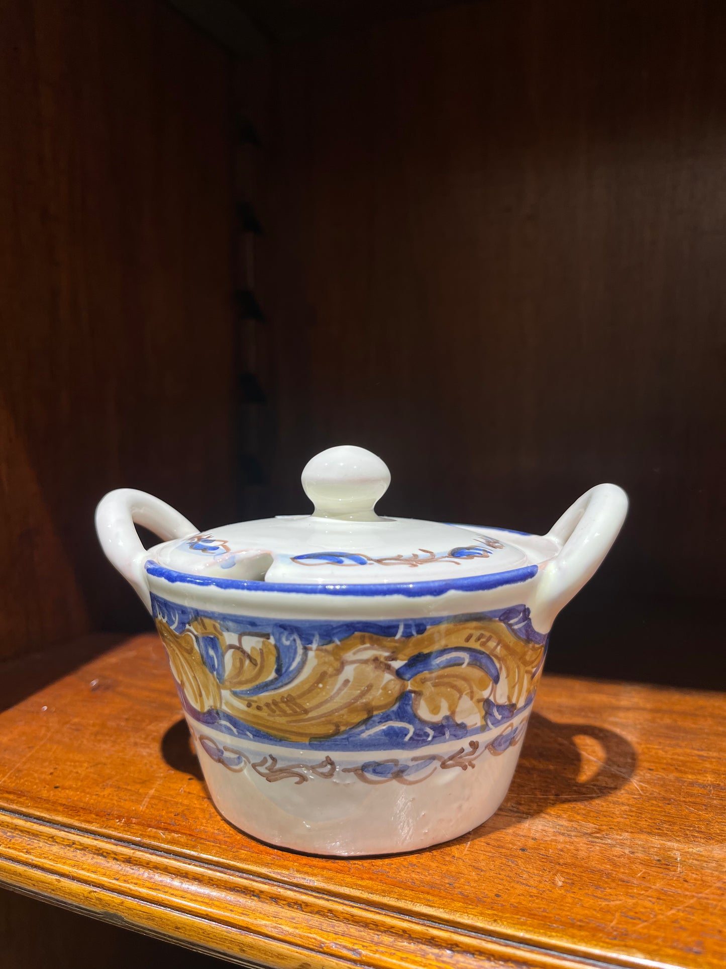 Ceramic cheese container