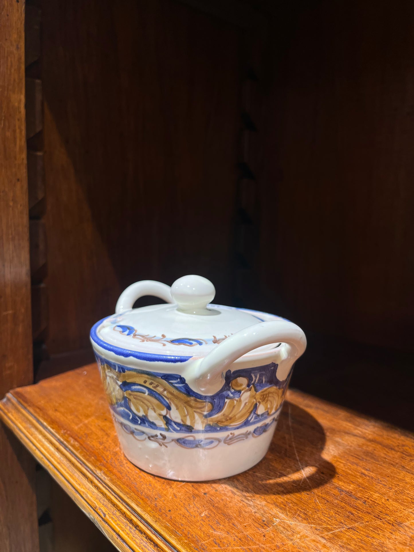 Ceramic cheese container