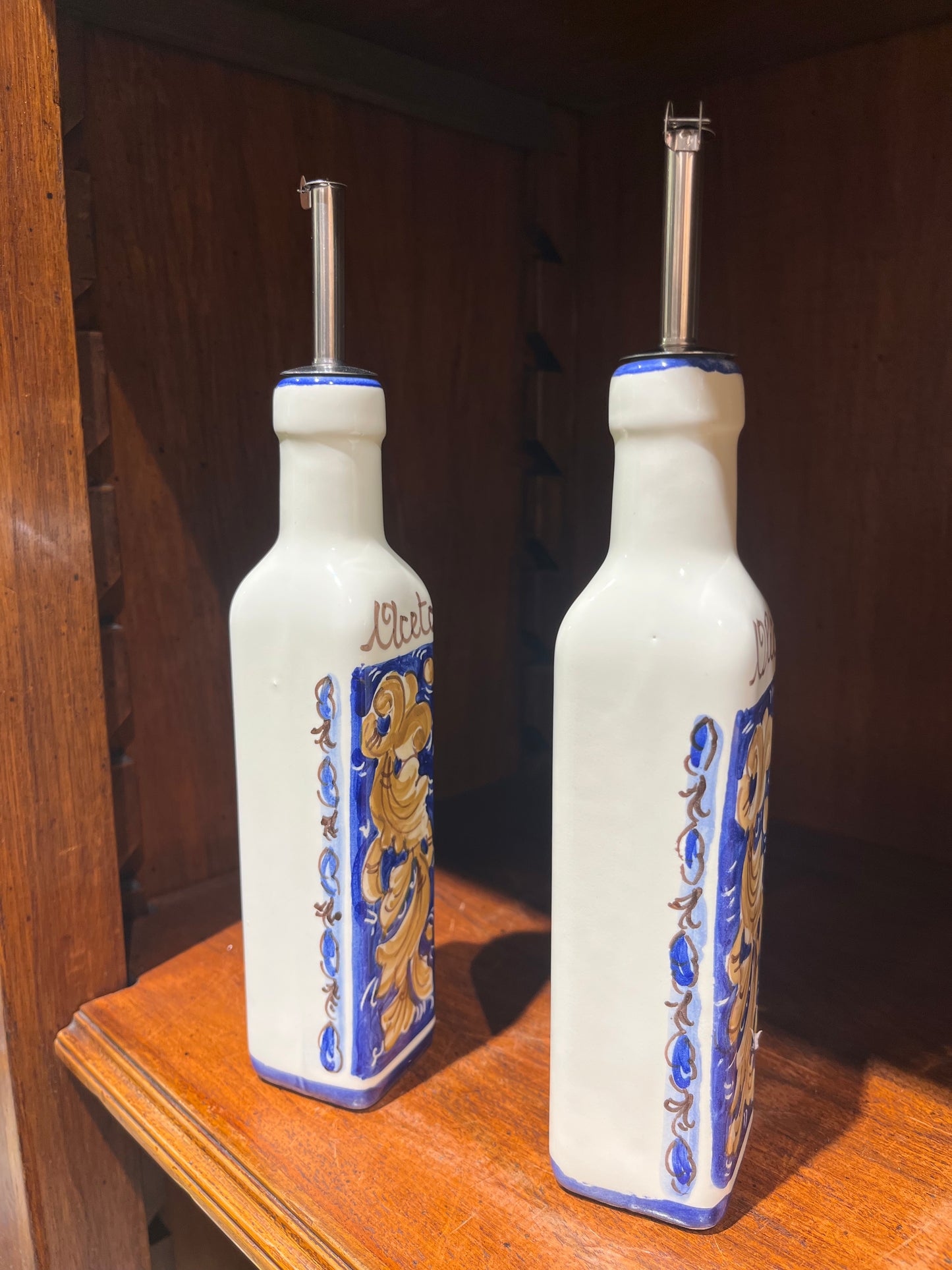 Ceramic oil dispenser