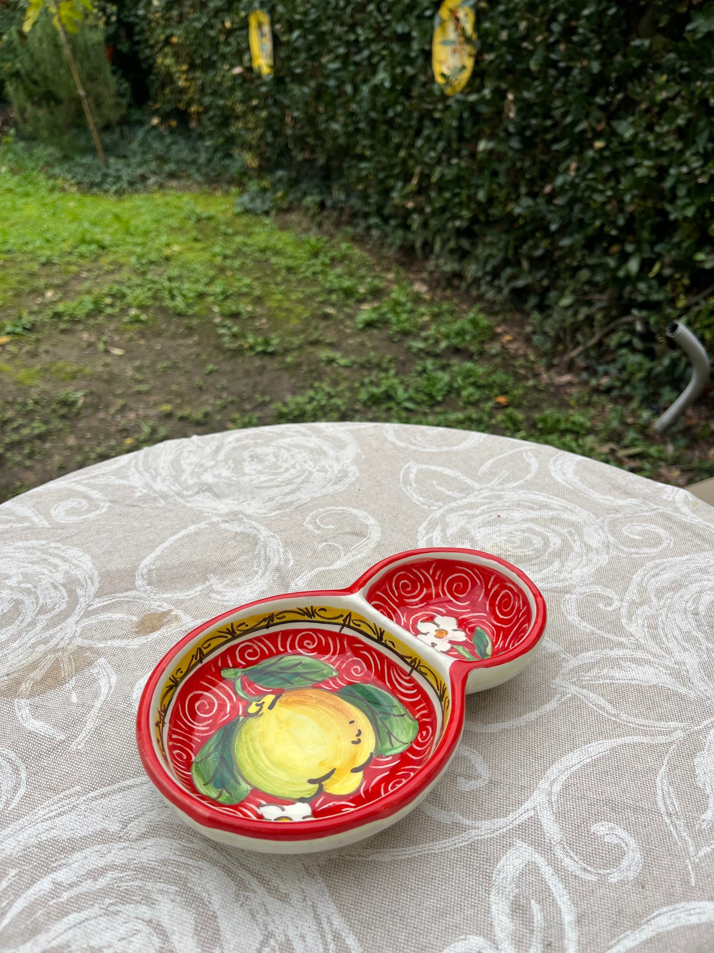 Ceramic olive holder