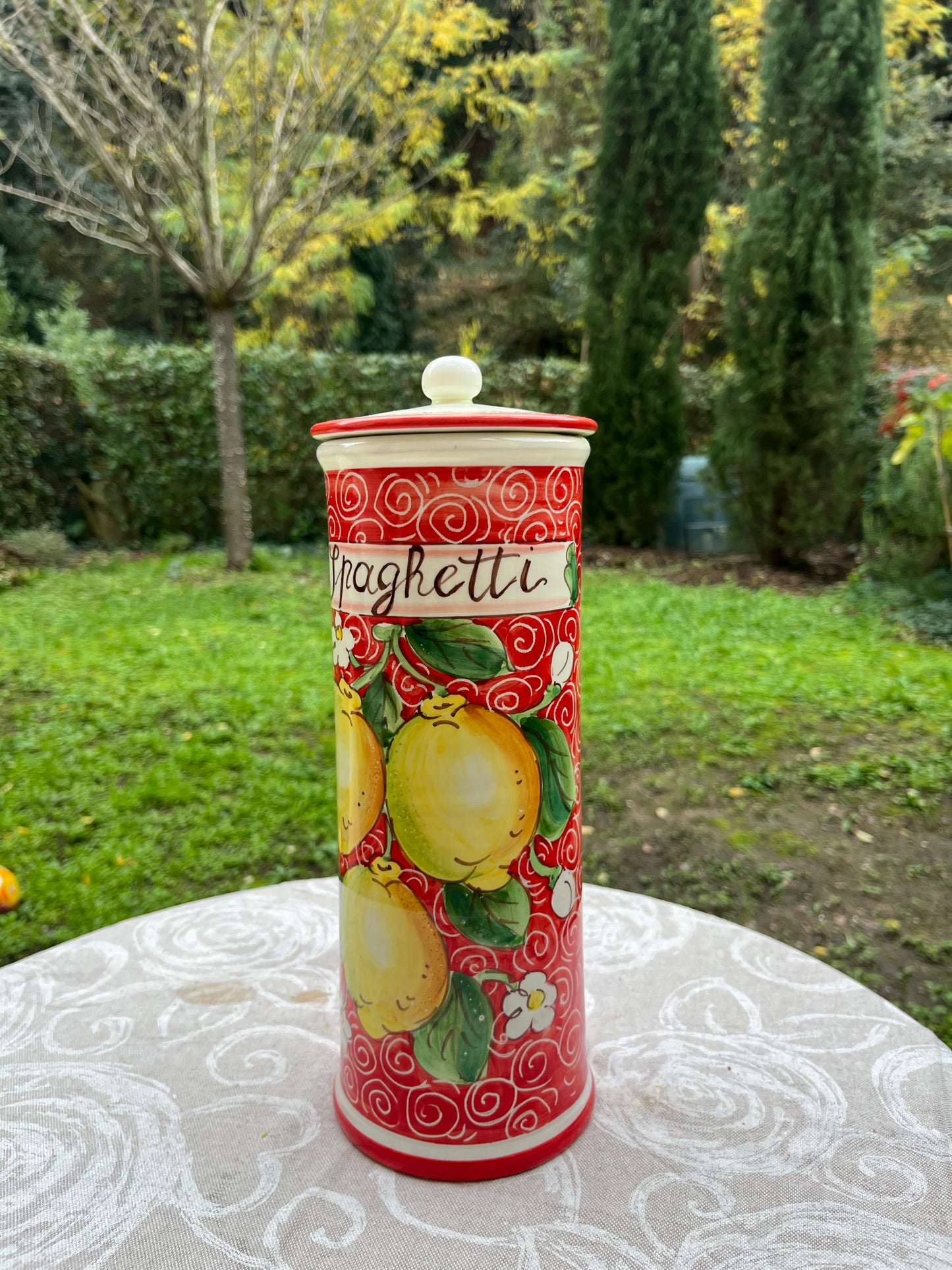 Ceramic ‘spaghetti’ container